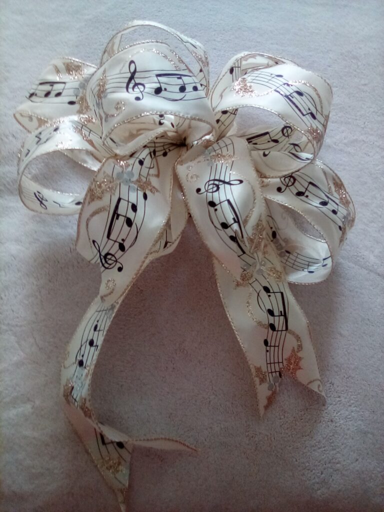 handmade bow by Marie